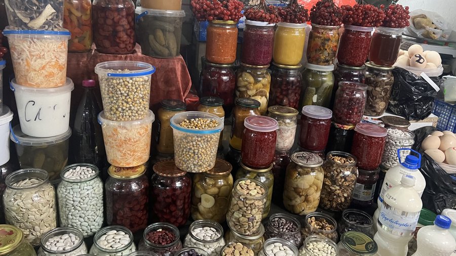 Скільки коштує Свята вечеря у Чернівцях у 2025 році: підрахунок цін на традиційні страви