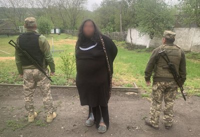 “970 тисяч доларів під капотом та перетин кордону у бочці з олією”: цікаві затримання на кордоні з Буковиною у 2025 році