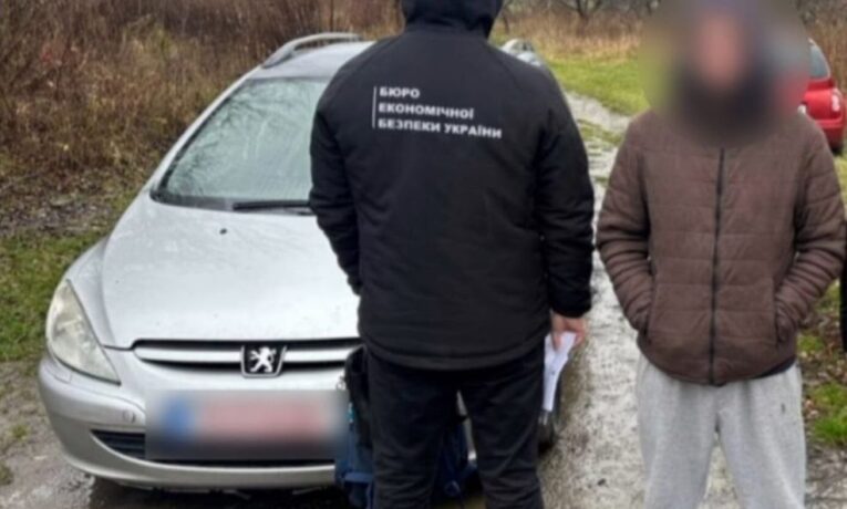 Ввезення авто для продажу під виглядом гумдопомоги: на Буковині викрили схему ухилення від митних платежів