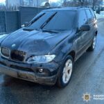 На Буковині водій BMW збив жінку на пішохідному переході: постраждала загинула