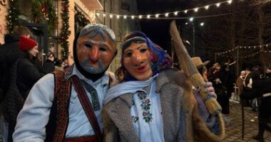 У Чернівцях відгуляли Маланку: молодь продовжує буковинську традицію та збирає донати для війська (фото, відео)