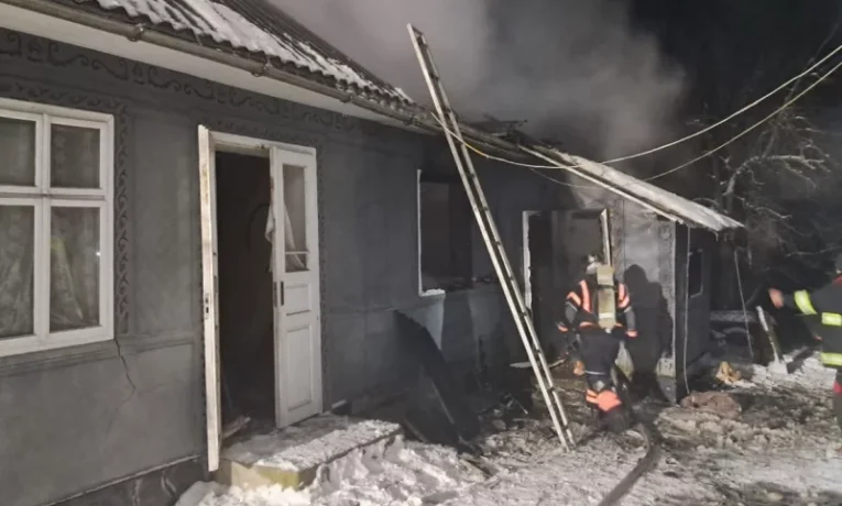 На Новоселиччині у пожежі загинула жінка