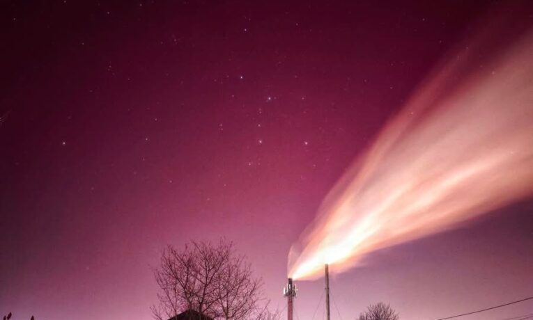 Над Буковиною та іншими областями України уночі спостерігали північне сяйво (фото)