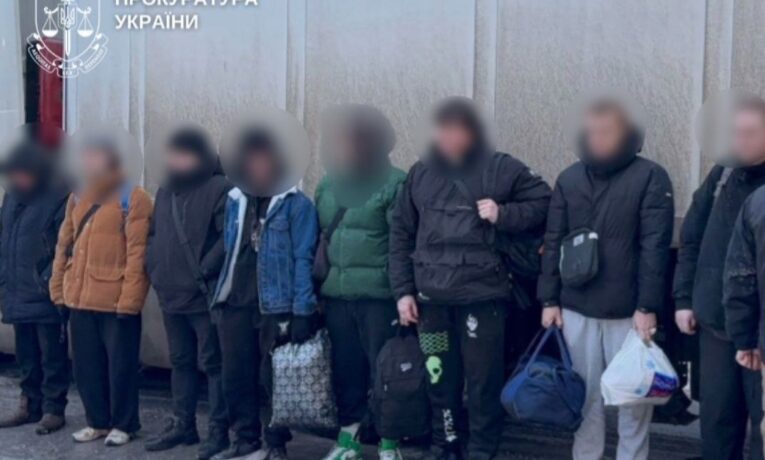 На Буковині викрили іноземця, який обіцяв вивезти за кордон сімох ухилянтів у вантажівці з пивом