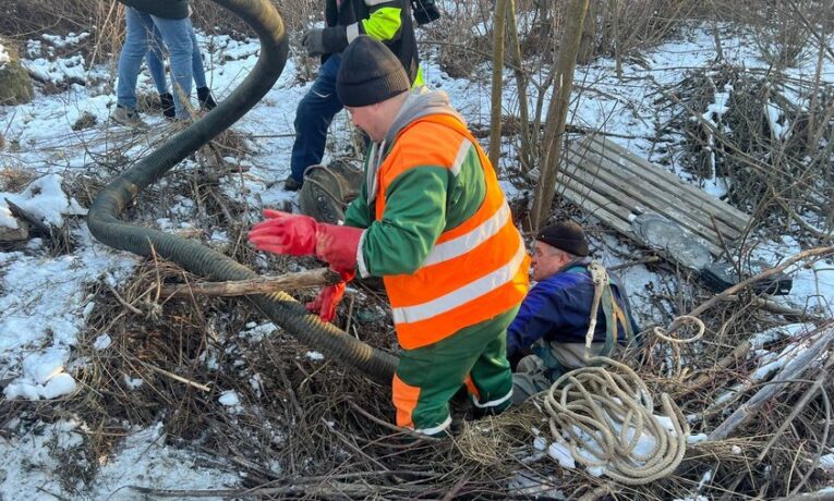 “Чернівціводоканал” відключив Лужанський спиртзавод від каналізаційних мереж