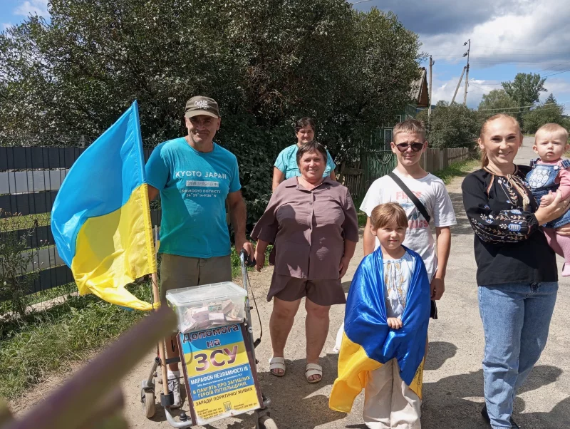 Президент України нагородив буковинського волонтера Валерія Манарху