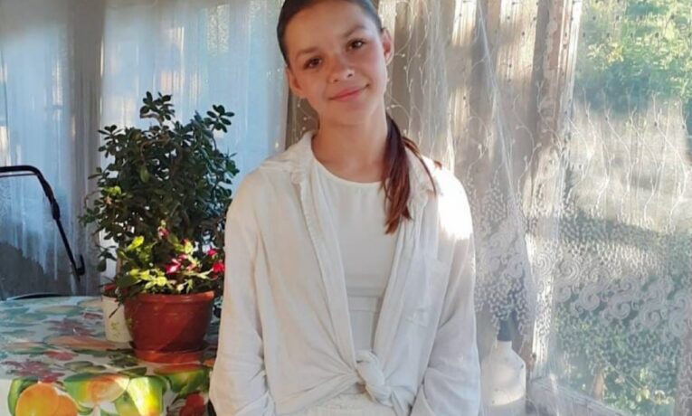 На Буковині понад 40 годин розшукують 13-річну дівчинку