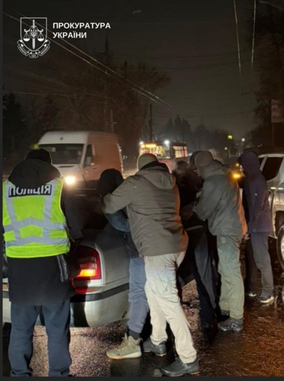 На Буковині викрили схему незаконного переправлення чоловіків за кордон за 13 500 євро з особи