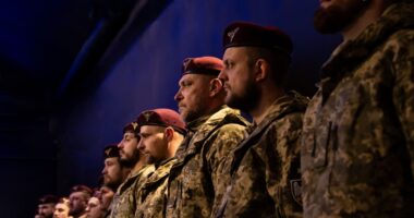 Десантники 82-ї окремої Буковинської бригади отримали нагороди від Головнокомандувача ЗСУ (фото)