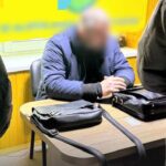 Командира військової частини на Буковині підозрюють у вимаганні хабаря за оформлення держвиплати військовому