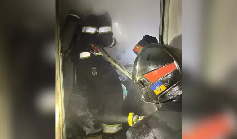 У Чернівцях горіла автомийка, є травмовані