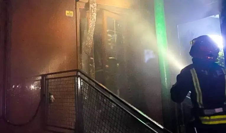 У Чернівцях молодик підпалив фінансову установу