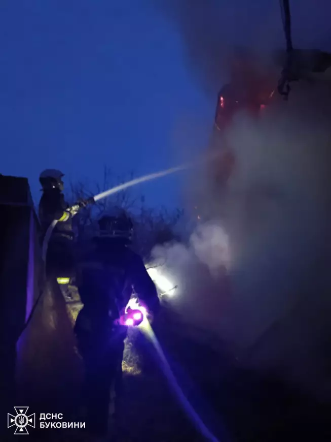 На Буковині за добу сталися дві пожежі