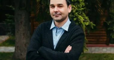 Підприємець з Чернівців за грантові кошти розширив діяльність з виробництва меблів