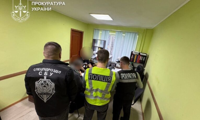 На Буковині лікарці-невропатологу повідомили про підозру у корупційній схемі з оформленням «потрібної» інвалідності