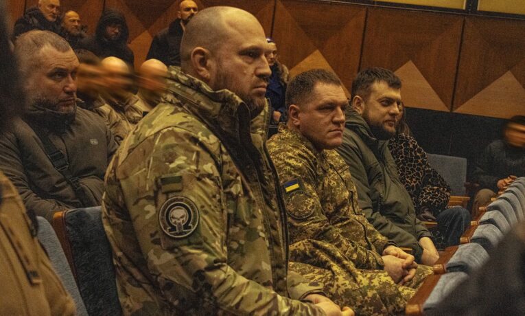 У Києві відбувся закритий показ фільму тернопільського документаліста Михайла Ухмана — «Омега» (фото)