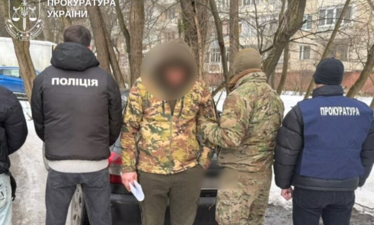 За €10 тисяч з особи: на Буковині викрили організаторів незаконного переправлення чоловіків через кордон