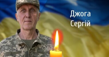 Чернівці прощаються із двома полеглими Героями