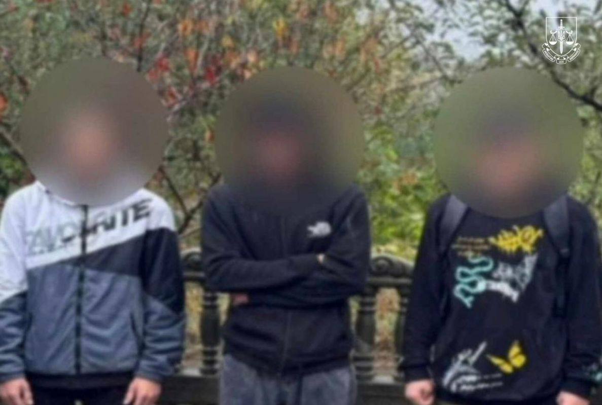 За диверсії на залізниці трьох буковинців засуджено до 15 років