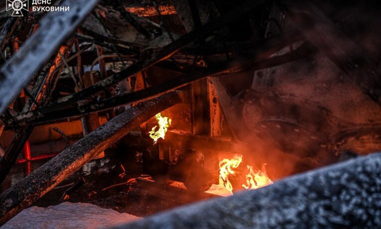 Російські війська атакували Буковину ударними дронами та “Калібрами”: ціллю була енергетична інфраструктура