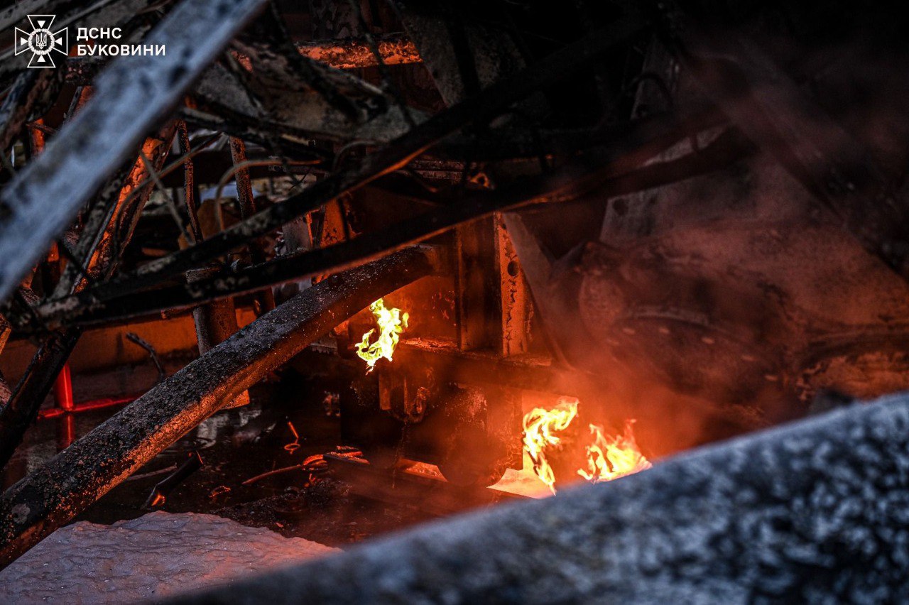 Російські війська атакували Буковину ударними дронами та “Калібрами”: ціллю була енергетична інфраструктура