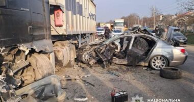 У Чернівцях затримали 18-річну водійку Mazda, яка спричинила смертельну ДТП