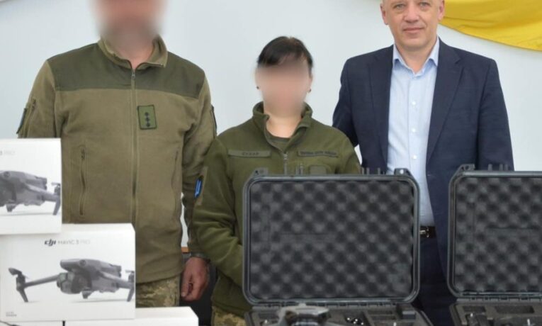 Суд відмовив слідчим у доступі до документів мера Чернівців щодо закупівлі дронів за завищеною ціною