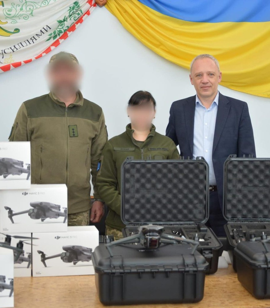 Суд відмовив слідчим у доступі до документів мера Чернівців щодо закупівлі дронів за завищеною ціною