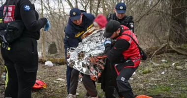 У Чернівцях пенсіонерку врятували після падіння у річку