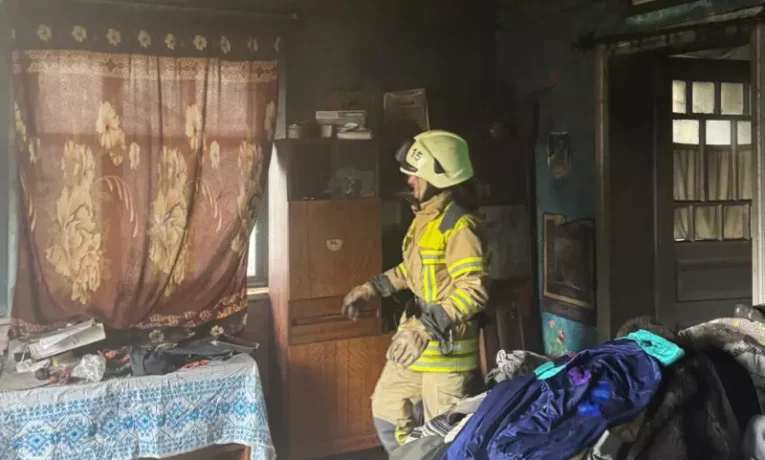 На Буковині у пожежі постраждав чоловік