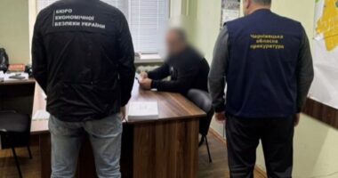 На Буковині судитимуть організовану групу за розтрату 2,2 млн грн на закупівлі освітлення