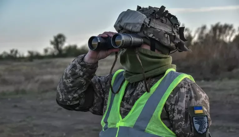 На Буковині чоловік намагався перелетіти кордон на саморобному літаку