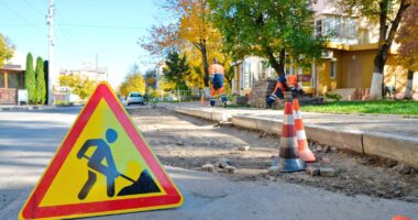 У Чернівцях до кінця квітня планують завершити ямковий ремонт доріг