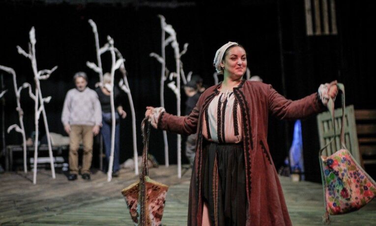 Троє акторів Чернівецького муздрамтеатру Кобилянської отримали почесні звання