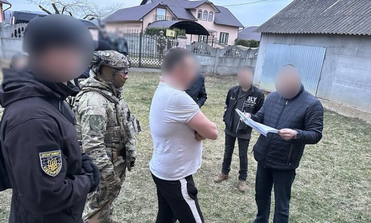 Буковинець викрав з рахунку військового майже пів мільйона гривень