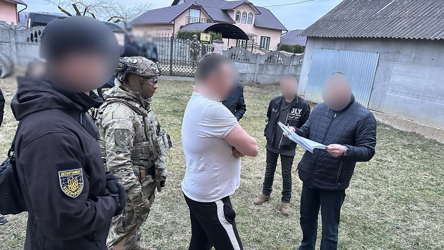 Буковинець викрав з рахунку військового майже пів мільйона гривень