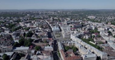 У Чернівцях через суд громаді хочуть повернути земельні ділянки