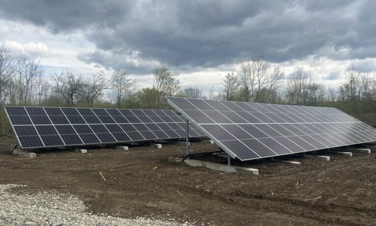 На одній з насосних станцій Чернівців за гроші інвестора встановили сонячну станцію