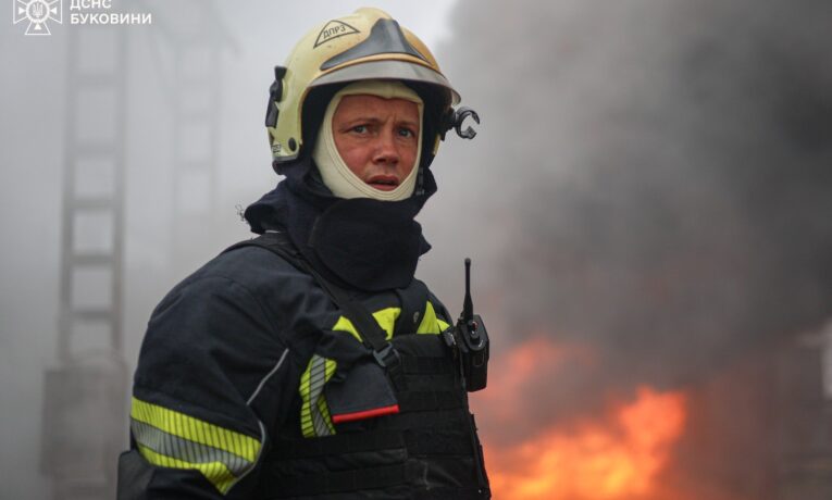 Росіяни атакували на Буковині енергетичний об’єкт (фото, відео)