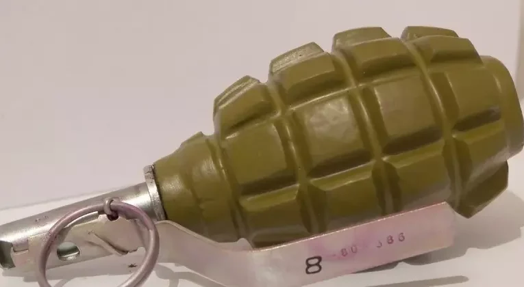 На Буковині чоловікові повідомили про підозру за незаконне зберігання гранати