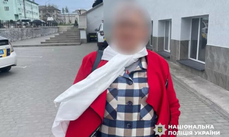 На Буковині 46-річну керівницю ГО підозрюють у нелегальному переправленні чоловіка через кордон