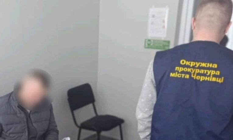 “Переплатили 700 тис грн на купівлі авто у потрібного учасника”: оголосили підозри експосадовцям “МіськШЕПу” в Чернівцях