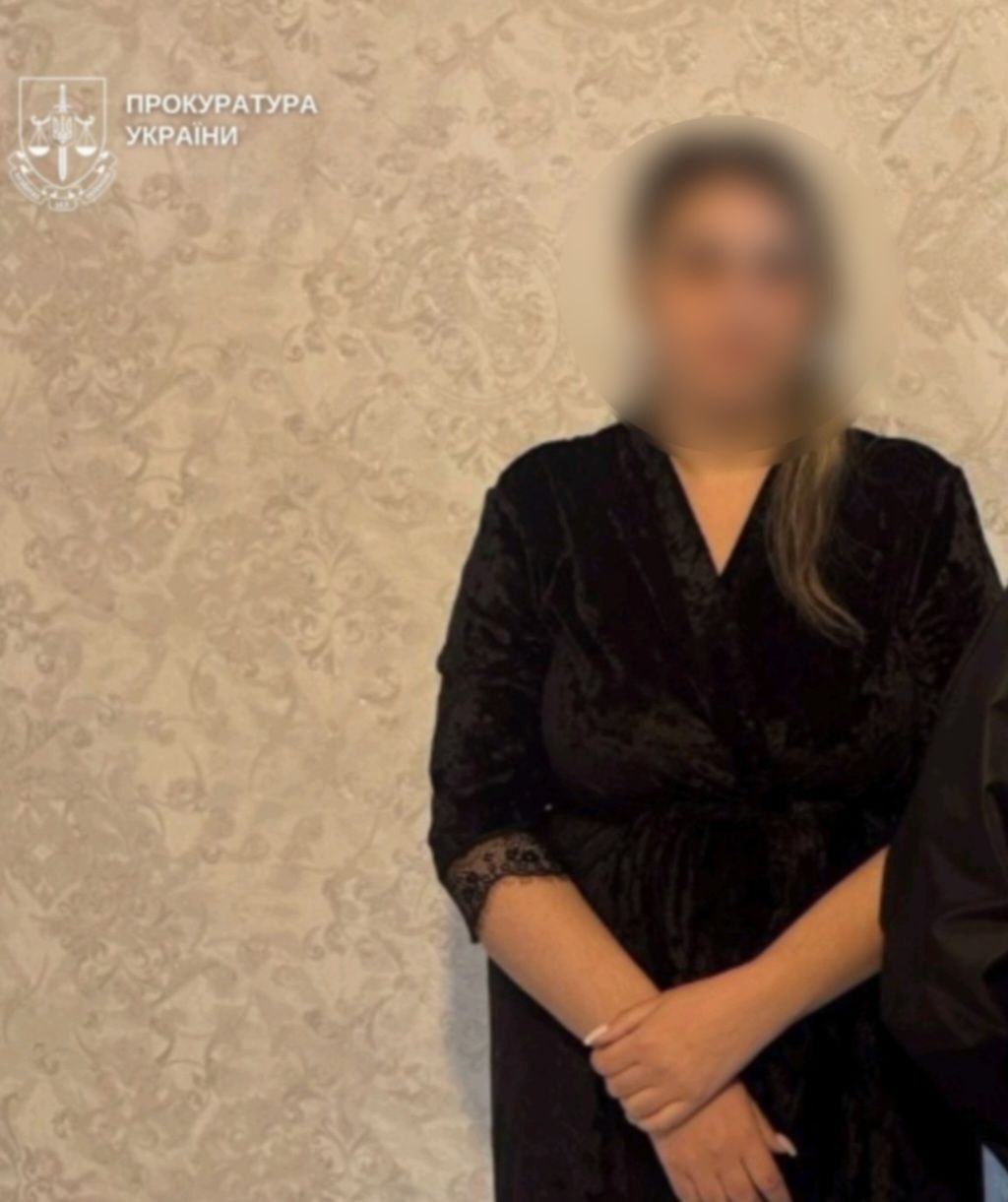 Чернівчанка ошукала молоду жінку на майже 300 тисяч гривень, видаючи себе за «ясновидицю»