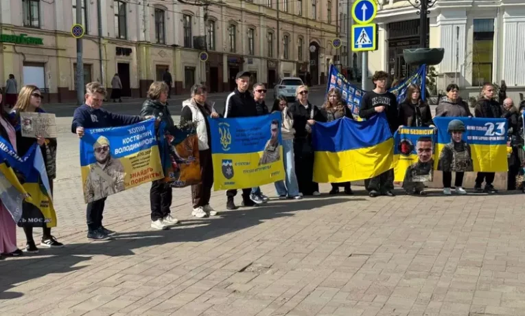 У Чернівцях відбулась акція «Не мовчи. Полон вбиває» на підтримку військовополонених