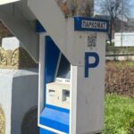 У Чернівцях демонтують паркомати: яка причина та як платити за паркування