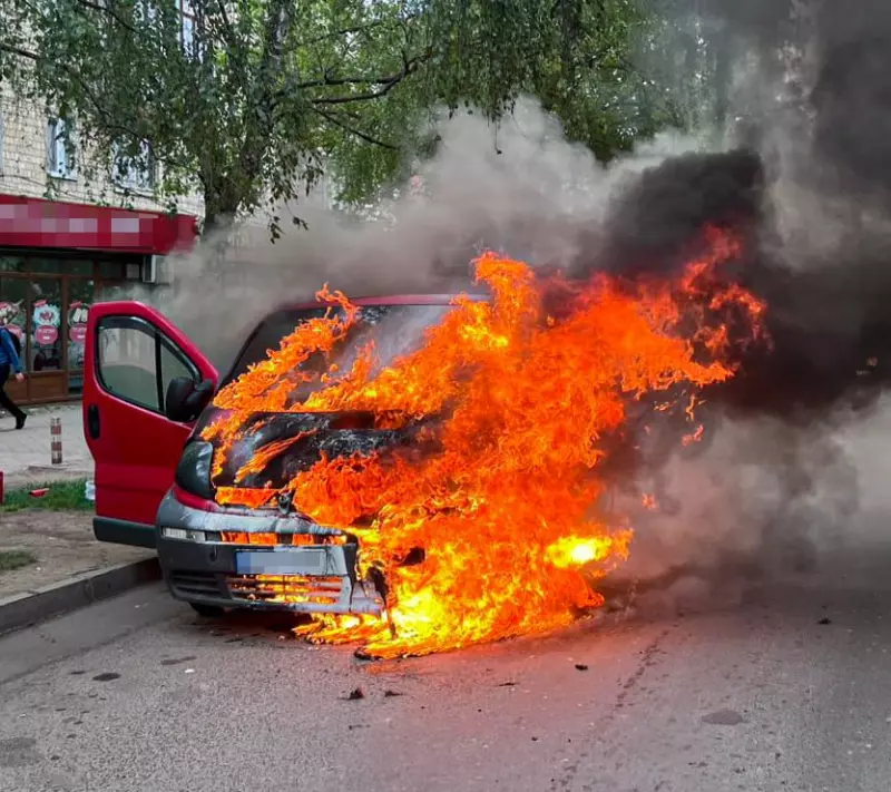 У Чернівцях під час руху загорівся автомобіль