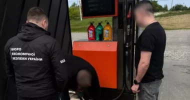 На Буковині викрили дві нелегальні АЗС із дизельним пальним сумнівної якості