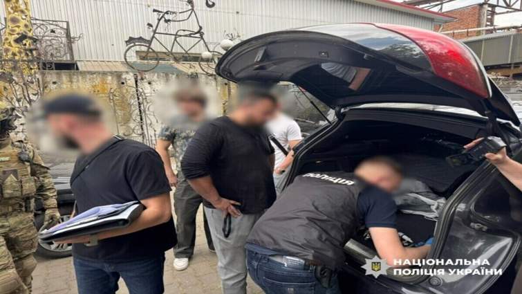 На заході України поліція викрила схему «викрадення» військових з підрозділів за 15 тис. доларів