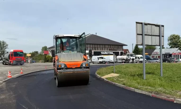 У Мамаївцях оновили транспортне кільце на трасі М-19