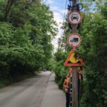 На частині вулиці Конституційної у Чернівцях тимчасово обмежили рух авто через зсув асфальту